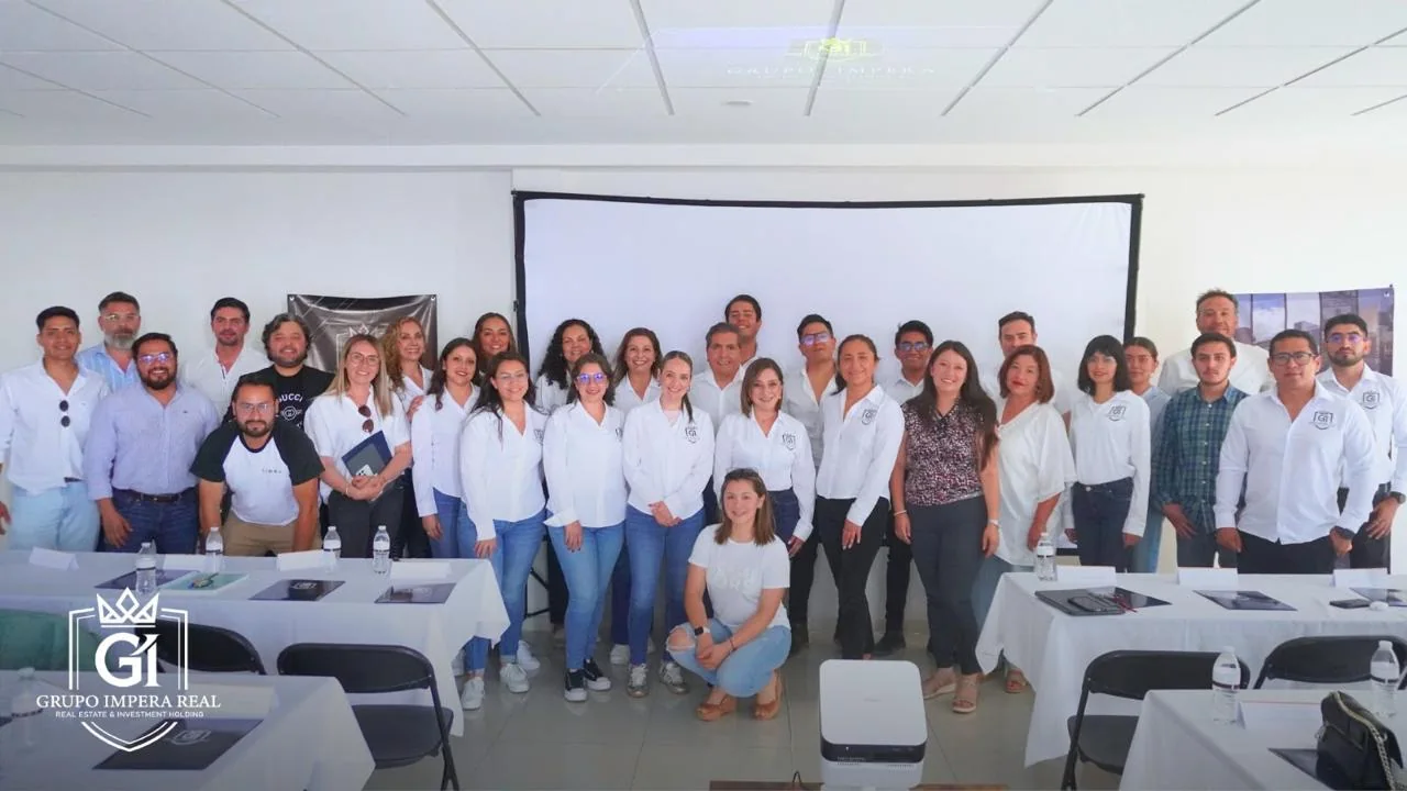 Sesión de trabajo con desarrolladores en AIBRA Intelligence